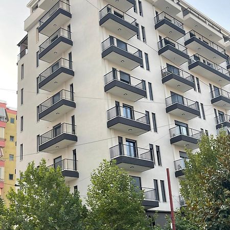 Modern Apartment In Central Vlorë Exterior foto